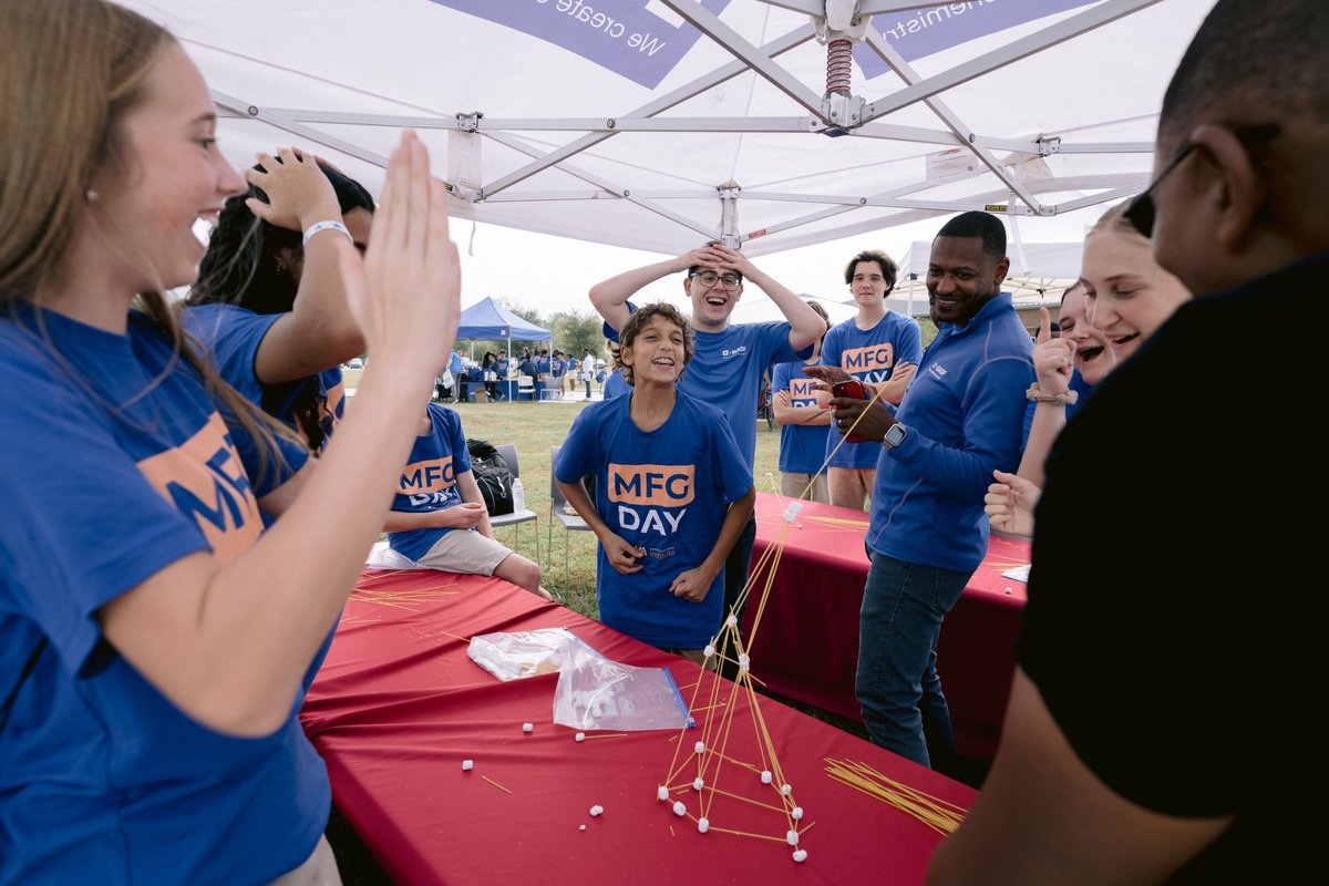 Championing modern manufacturing careers, I often say that you can't be what you can't see. Today, at <a href="/RiverParishesCC/">RiverParishesCC</a>, with <a href="/BASFCorporation/">BASF North America</a> and other dedicated manufacturers at the #MFGDay23 flagship event &amp; events across 🇺🇸, we created new possibilities. TY #CreatorsWanted