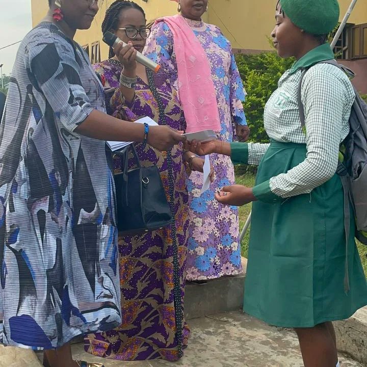 knowtheblocks_'s tweet photo. Celebrating the success of students at the KBM Web3 Expo Hackathon which took place in July this year. 

They secured third place, winning prize money presented to them at their school by #KBM's founder Ayomide Arowolo. https://t.co/mWeeogUxwe