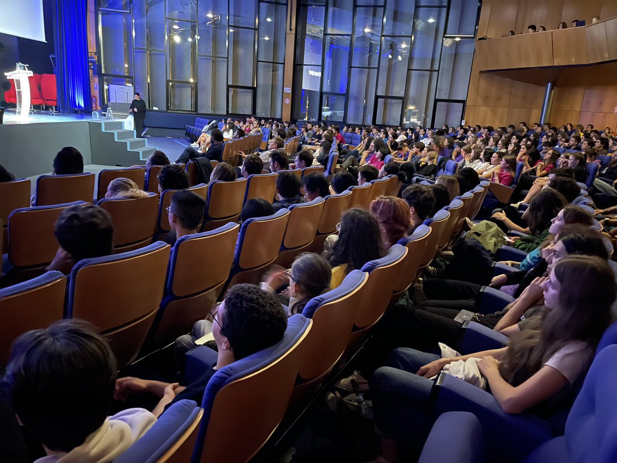 Magnifique Startup shaker à l’Essec! Night session #bootcam #startupshaker @davidgbenhaim <a href="/essec/">ESSEC Business School</a> <a href="/essecventures/">ESSEC Entrepreneurship & Innovation</a>