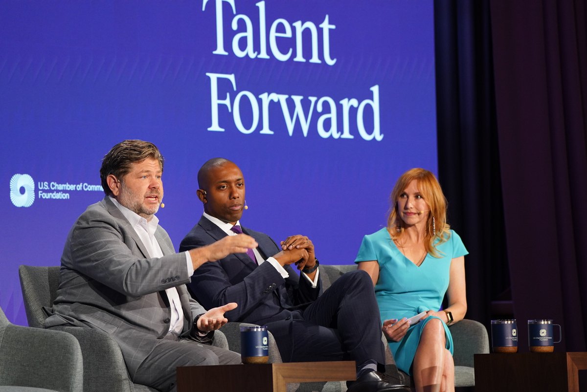 national_stem's tweet photo. 65% of students currently in classrooms will enter careers that don't exist today. 🤯

National STEM Challenge Co-Director @KariByron @CRAguh &amp; @John_Bailey on stage at #TalentForward @USCCFoundation talking about bridging the gap between future of work and STEM education today. https://t.co/RbpJ9Edrbt