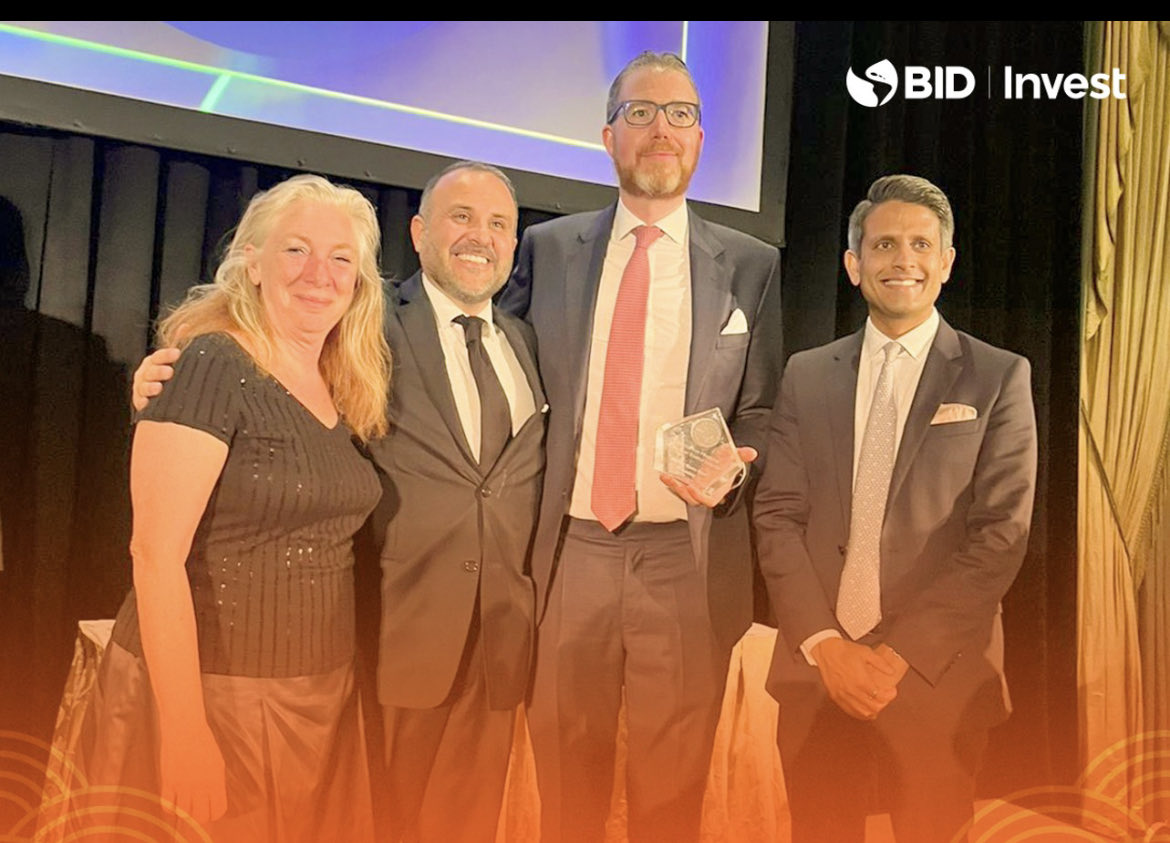ECabanas_Britos's tweet photo. Liberty’s recognition for Infrastructure Financing of the Year in Central America underscores the significance of innovative approaches to greatness. This award highlights the importance of digital connectivity investment and set of pioneering model for infra deals in the Region. https://t.co/MQYcCGayCE