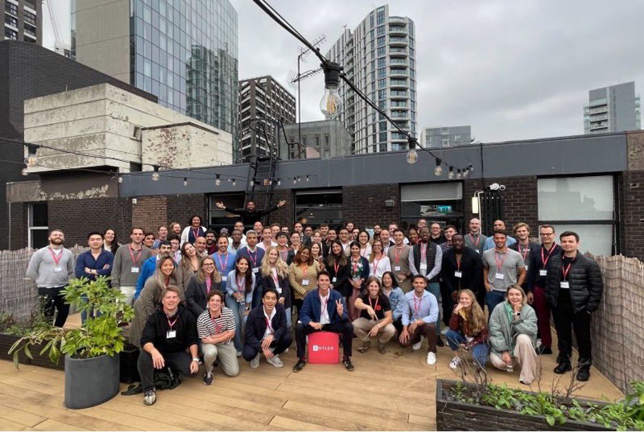 MagnusGrimeland's tweet image. There’s nothing like the excitement and energy of #dayzero. 

A big welcome to the 🇬🇧 71 founders in London, England, the 🇯🇵 66 founders in Tokyo, Japan, and the 🇫🇷 49 founders in Paris, France who started their @AntlerGlobal residencies this week.

A big welcome to you all!