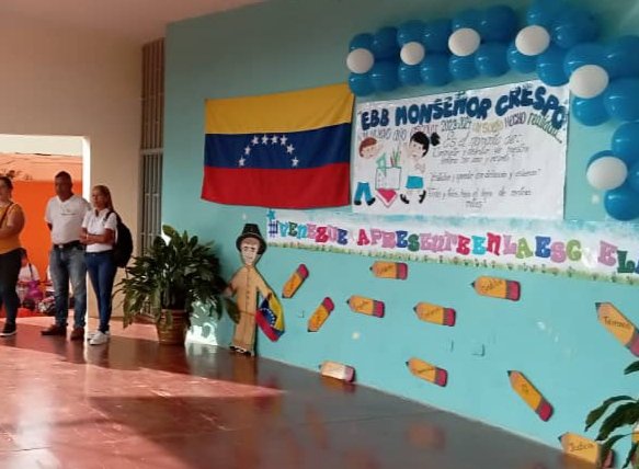NoritzaGamboa's tweet photo. #EstaSemana #SomosFundabit #CBITMonseñorCrespo Con mucho amor y alegría se le dió la bienvenida a los niños y niñas de la EBB Monseñor Crespo al nuevo año escolar 2023-2024 #VenezuelaPresenteEnLaEscuela https://t.co/xz0FBlZUPw
