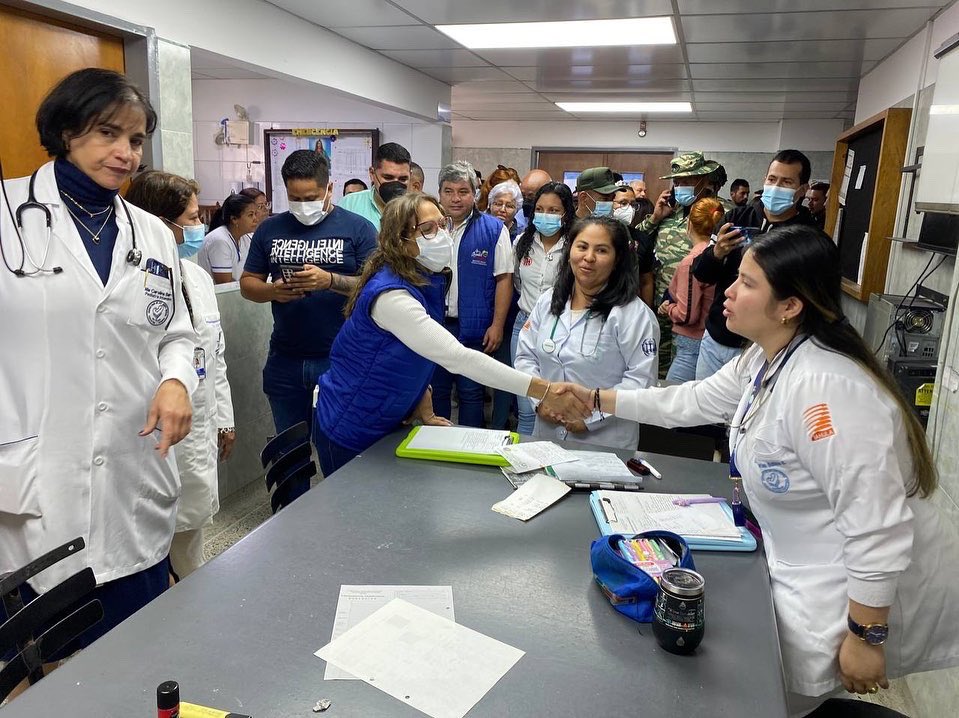 Esta mañana comentaba de las buenas noticias que traía nuestra ministra <a href="/MagaGutierrezV/">Magaly Gutiérrez Viña</a> , y aquí está la primera de ellas, para brindar atención a más de 𝟴 𝗺𝗶𝗹 𝟯𝟬𝟬 𝗽𝗮𝗰𝗶𝗲𝗻𝘁𝗲𝘀 al mes.

𝗘𝗠𝗘𝗥𝗚𝗘𝗡𝗖𝗜𝗔 𝗗𝗘𝗟 𝗛𝗢𝗦𝗣𝗜𝗧𝗔𝗟 𝗨𝗡𝗜𝗩𝗘𝗥𝗦𝗜𝗧𝗔𝗥𝗜𝗢 𝗗𝗘