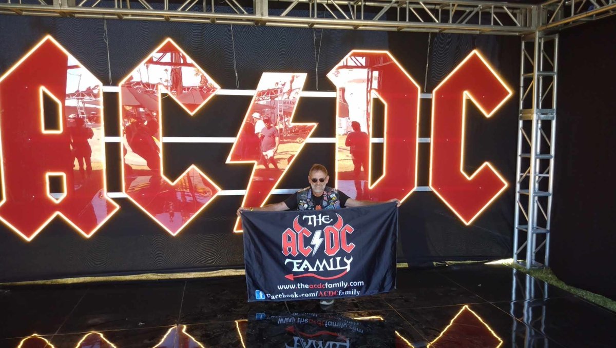 TheAC/DCFamily has arrived at Power Trip ⚡

#acdc #theacdcfamily #monstersofrock #AngusYoung #PowerTrip