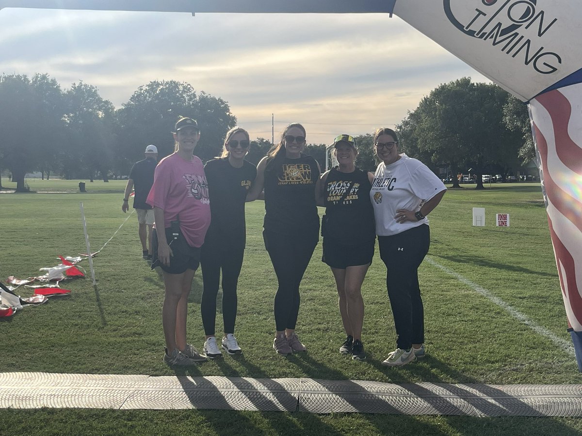 MrLing_GLJH's tweet photo. Happy National Coaches Day to all our coaches at @TISDGLJHS. Thank you for the time, dedication, &amp; the many roles you serve to meet the needs of all our students. We appreciate all your hard work and grinding each day to make @GLJH_Athletics shine! #GoTigers
#NationalCoachesDay https://t.co/ijCCuUaiQP