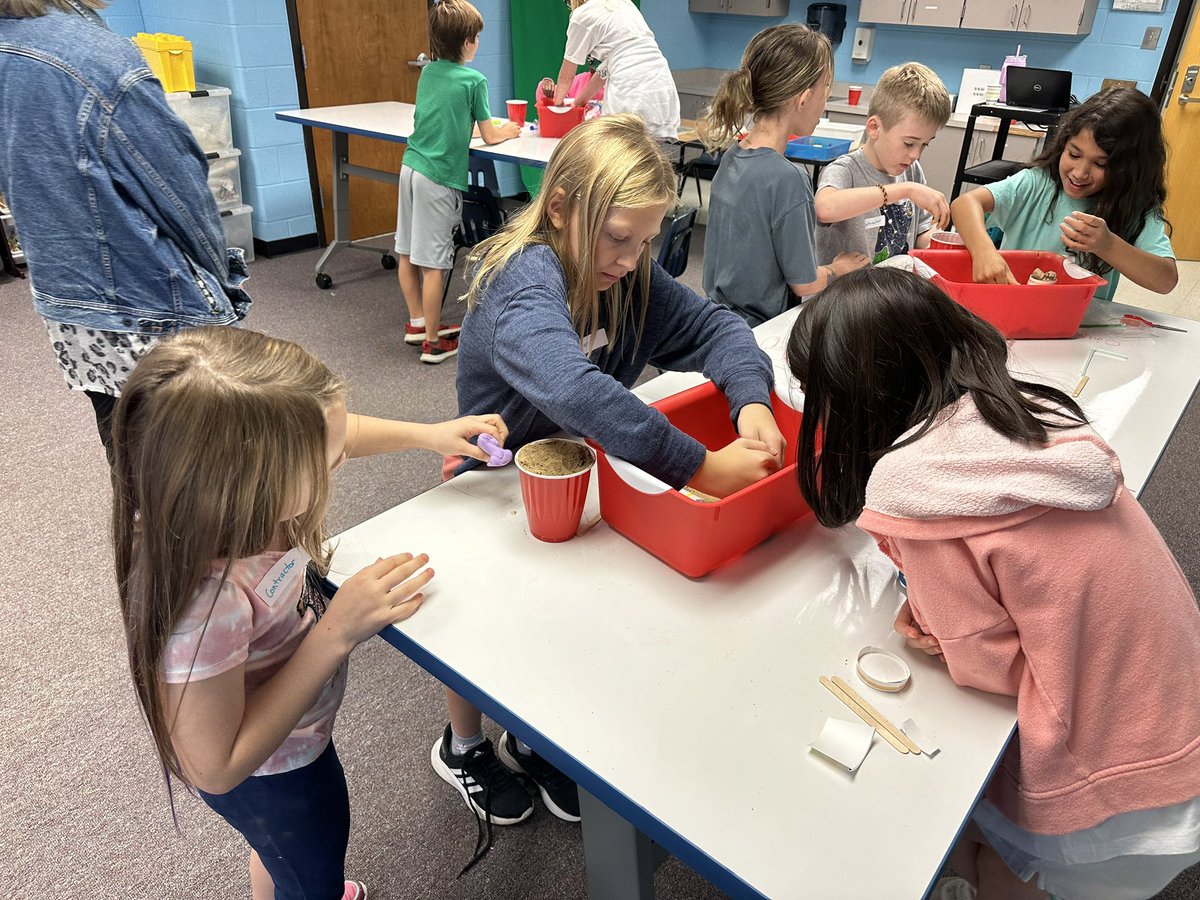 instruct2learn's tweet image. More fun with our STEM levee challenge in 4th grade. Their ideas were all different, but well thought out and innovative. @VaughanRockets @CobbAlp #SOARon #lovetothinkhere