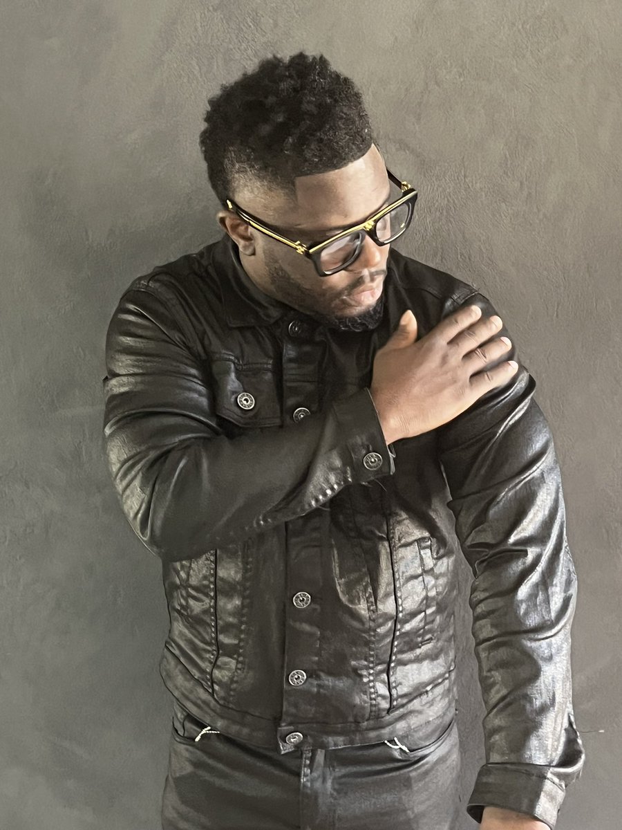 I don’t pay for 😻 I tip for the service….