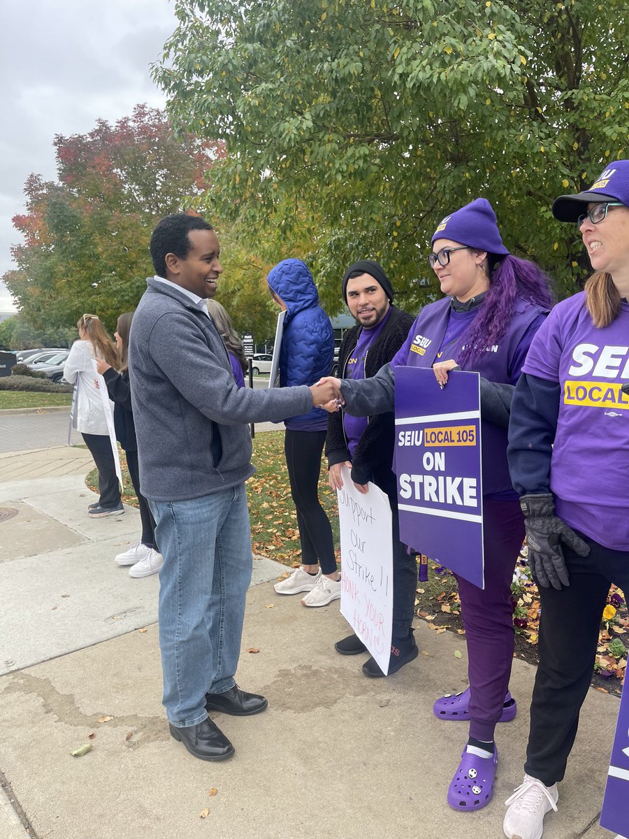 JoeNeguse's tweet photo. Proud to stand in solidarity with @SEIU105 members in Lafayette earlier today! #UnionStrong https://t.co/NZCtpBeQrr