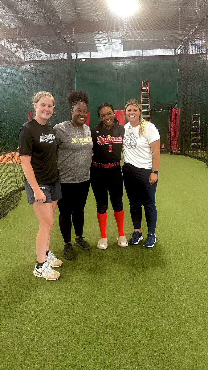 __MorganWarren's tweet photo. Happy National Coaches Day to the best coaches❤️!!! @T_Batts3 @tt_elizabeth03 @NationalsCC @KellaGoins @SierraVanzant @baileystaylor https://t.co/47KOr5V9sS