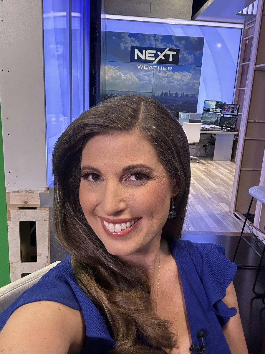 MJuricaCBS47's tweet photo. Wearing my @UCLA blue and earrings on @kcalnews tonight since it’s GAMEDAY 🩵💛tomorrow!! Go Bruins! #beatwashingtonstate @UCLA_Alumni https://t.co/JIVQf5l7Bk