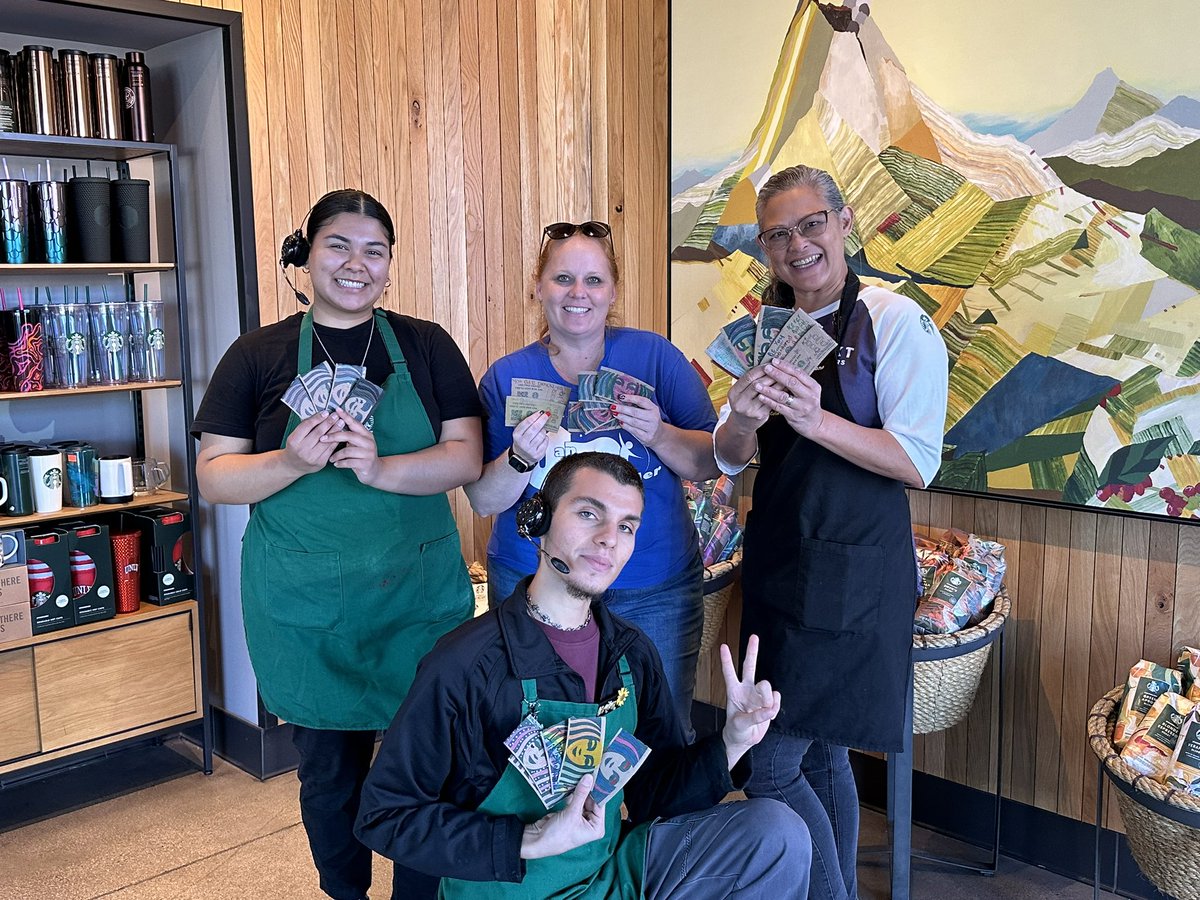 RubyDuncanES's tweet photo. We had a wonderful week participating in various Respect Week activities. Many of our Dreamkeepers colored & wrote a special message on the @starbucks sleeves. They were dropped off at the 5th & Rome location near the school.
#PositivelyCCSD
#CCSDUpstanders
#NVWeekofRespect https://t.co/VRwTOWZ6vz