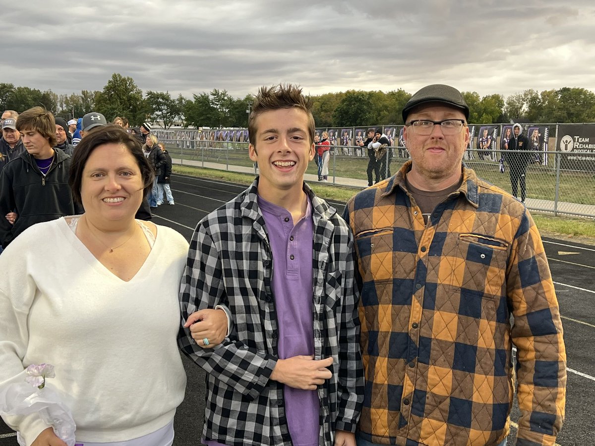 ADTigers's tweet photo. Tonight we celebrated our Cross Country, Cheer, and football seniors. https://t.co/CNpkOd2Hgg