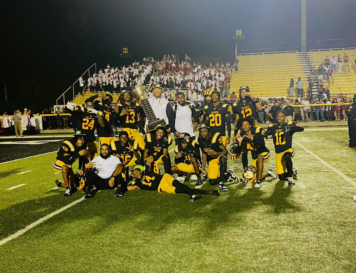 37-27 Winnersville Classic. Two years in a row. #ClassOf2024 #GoCats #Dbs