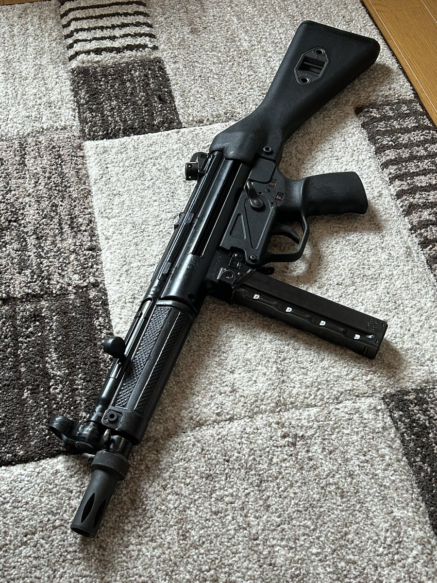 Bocchi_the_USEC's tweet photo. さっそく我が家にあるパーツを取り付けMP5A2にしました。
えむぴとかちいすりって呼びたくなりますね。笑
A3も好きなのですが、このA2が一番大好きです！

#無可動 #シカゴレジメンタルス #MP5A2 https://t.co/b0KQSctFOe