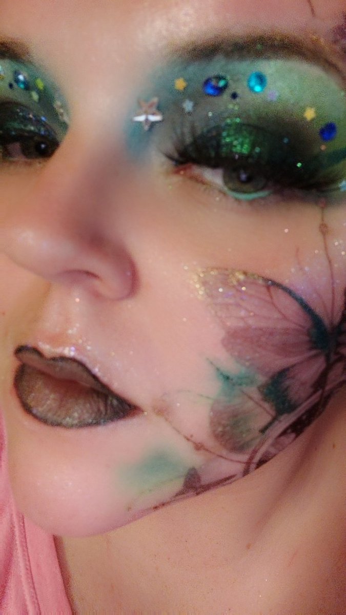 Karebearbake tweet media