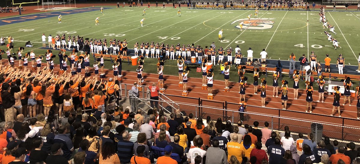 Wheeler13K's tweet image. West Springfield holds off always-tough Robinson to take a Homecoming thriller from the Rams, 27-21. The Spartans move to 5-1 and next face West Potomac in Alexandria.
@football_wshs @wspringspartans @SpartanWshs @novahsfootball1