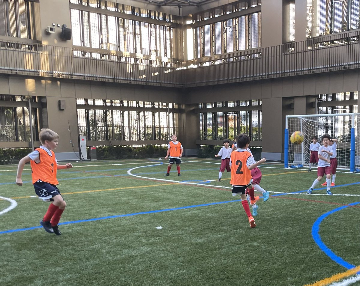 BST_Sport's tweet photo. Our first Lions match ⚽️ of the term against @phoenixhouse_jp at Azabudai. A lot of fun had with both sides showing a massive amount of determination and team work 💪🦁 https://t.co/ZIRdEFsROY