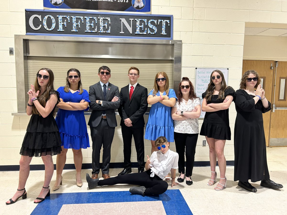 NHS Induction was a success!! We are beyond excited to welcome the new inductees to NHS! 

Thank you to everyone who helped out and a special thank you to Mr. Ball for his inspiring speech!