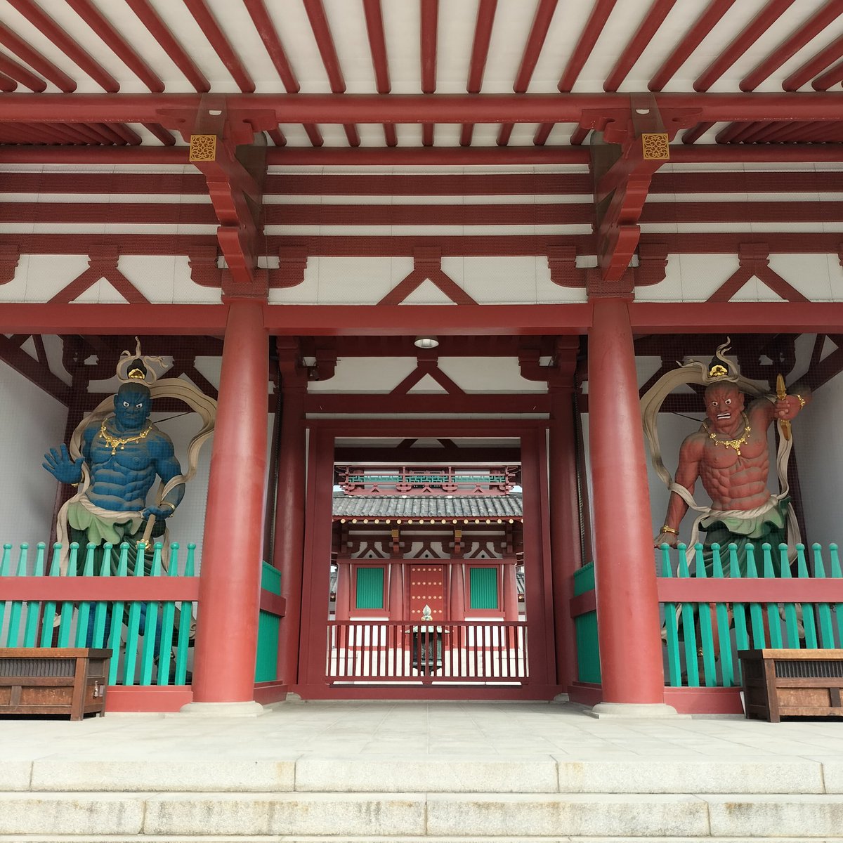 komachisyoten's tweet photo. 四天王寺秋の大古本祭り
二日目が始まりです。

今日もいいお天気。
自由な感じでリラックスして古本まつりを最後まで楽しんでいって下さい☀ https://t.co/uKK16dlHlQ