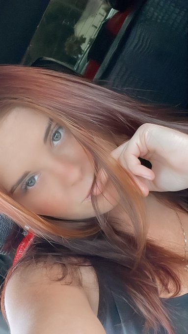 😘😘😘 https://t.co/DbQ43PD9vm<a href="/tag/reetweet"class="tags"><span>#reetweet</span></a>