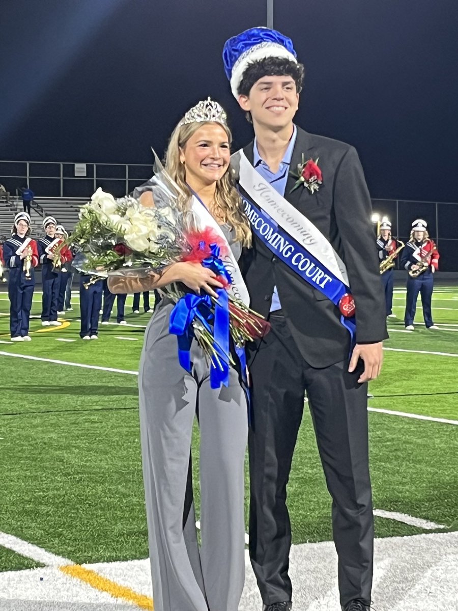 Congratulations to the CVHS homecoming king and queen 👑 Ian Bautista and Eva Kulbago.