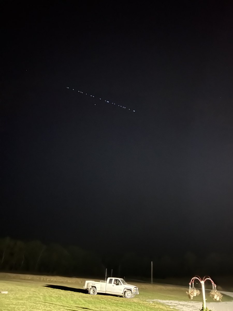 AngelaSuttner's tweet image. Very cool! First time seeing this! #missourisky #coollights