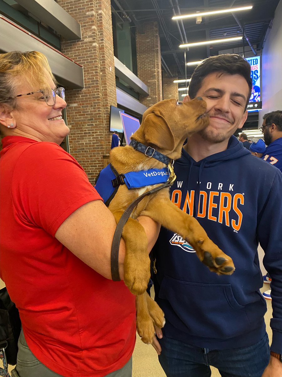 bschmidt1997's tweet photo. It was a love bite @NYIslanders https://t.co/1iQVX7meur