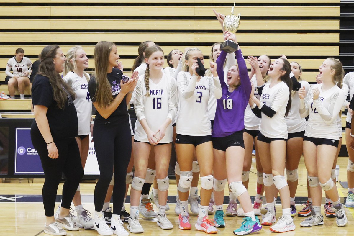 2023 Region 8 6A CHAMPIONS

For 22 years, this volleyball program was starved of a region championship! This morning, we woke up as the 2023 Region 8 6A CHAMPS!

This group of athletes made history last night and are building a legacy for the future of NoFo VB!

#ONENORTH