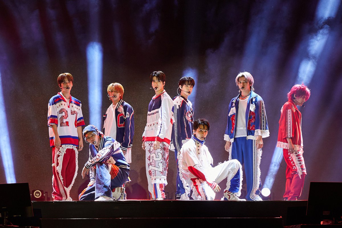 NCTsmtown_127's tweet photo. NCT 127, 정규 5집 대규모 컴백 쇼케이스로 화려한 축제의 막 올렸다!
신곡 ‘Fact Check’ 무대 최초 공개+레전드 히트곡 메들리에 서울숲이 들썩!

https://t.co/Q1nV5zwSAl

#NCT127 #FactCheck #不可思議
#NCT127_FactCheck
#NCT127_FactCheck_불가사의
#FactCheck_불가사의_不可思議
#NCT127_A_Night_of_Festival