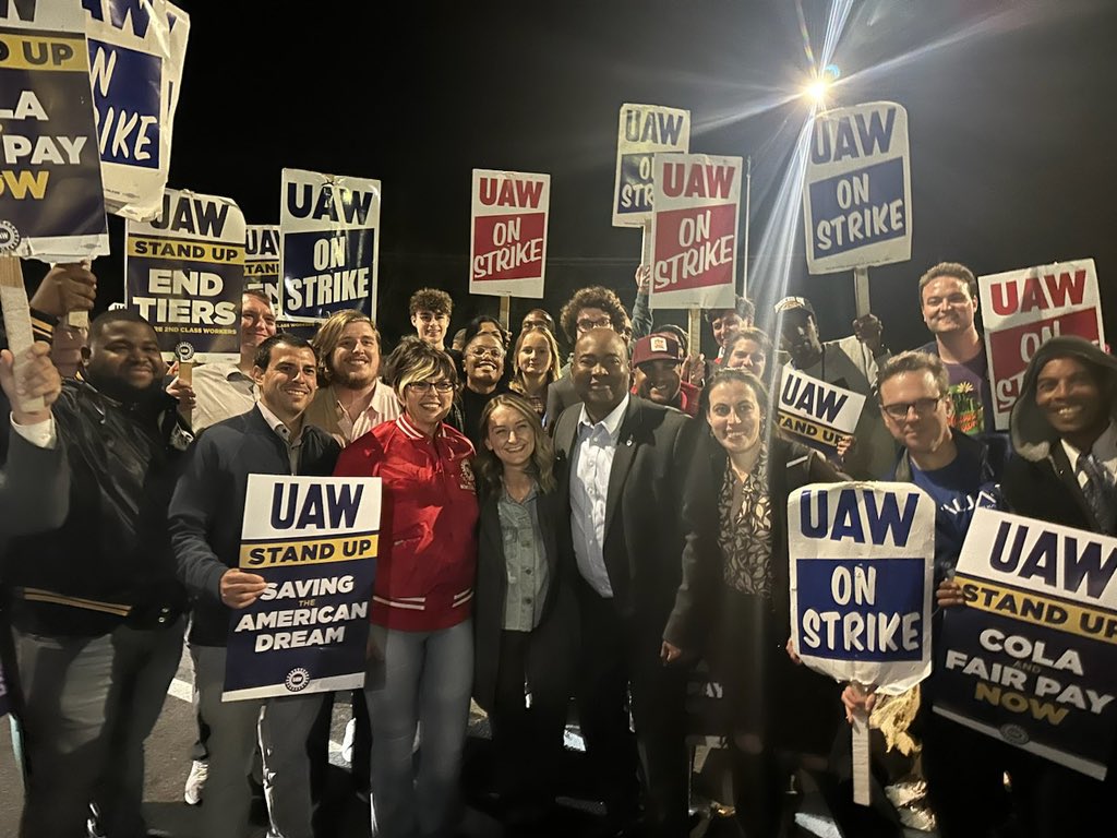 harrisonjaime's tweet photo. It was an honor to join the picket line in Wentzville, MO in solidarity with our brothers and sisters in the movement. 

UAW Local 2250 has been striking around the clock for 22 days, fighting for their fair share of the record profits they create for their auto companies. President Biden is the most pro-union president and the Democratic Party will always stand with our unions.
