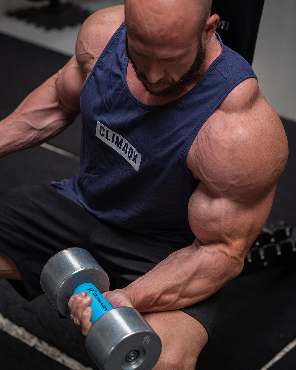 Petar Klančir IFBB Pro
💪💪🔥🤵‍♂️Bodybuilders style🏋️‍♂️🏆🤴👑
Climaqx fat grips will give you a #bicep pump you’ll remember for days!  #bodybuilding #Bodybuilder 
#musclepump #armday #bicepsworkout #climaqx #bicepspump #musclebuilding