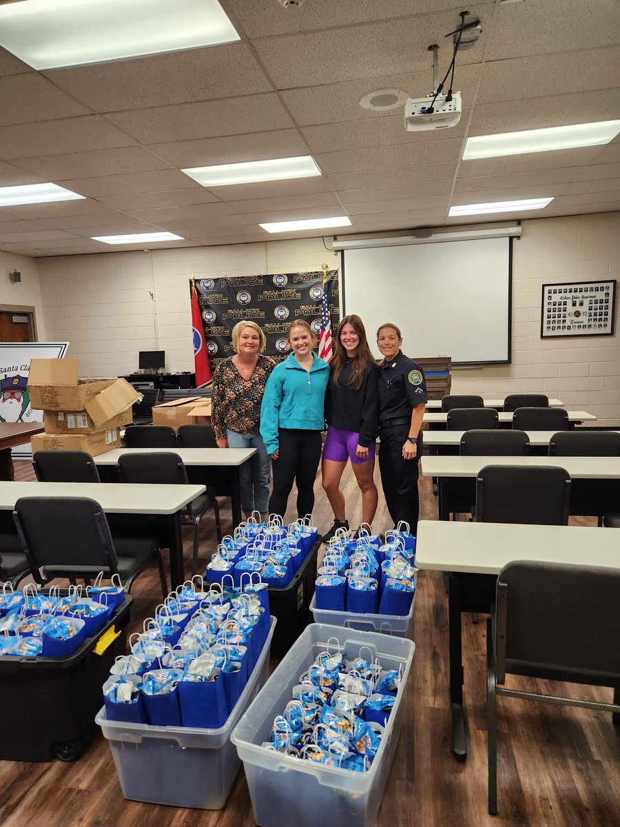 Thank you to Sydney and Jenna of Gallatin Girls Cotillion for helping stuff 200 golfer gift bags for our Shop with A Cop Golf Tournament that is happening Monday.  We were able to get these bags stuffed in record time because of your help!