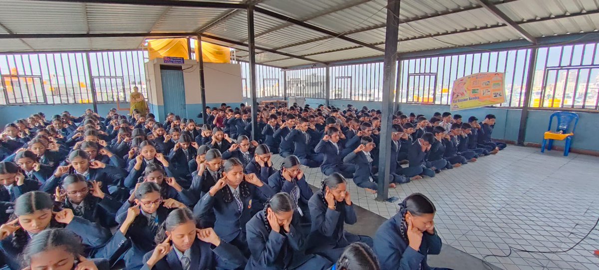 By the immense grace of Sant Shri Asharamji Bapu, #BalSanskar classes were held at Shubodhini English High School, ITI Layout, #Bengaluru on 03.10.23 for Junior &amp; senior classes.

Whole Management &amp; staff have appreciated initiative by #Ashram.

Glimpses👇
ashramblr.org/a/balsanskar-c…