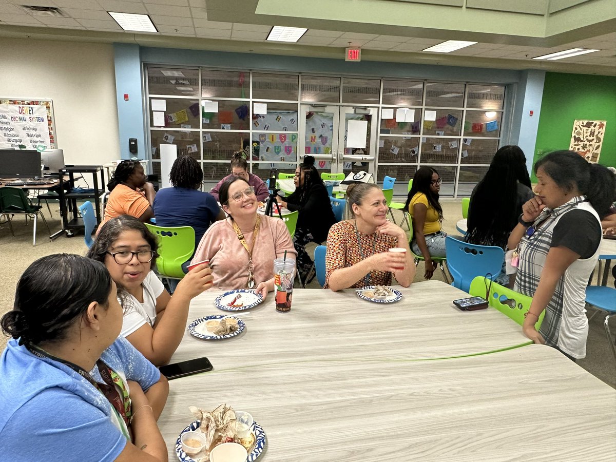 Shanel Robinson (@coolkidzrock3) on Twitter photo 