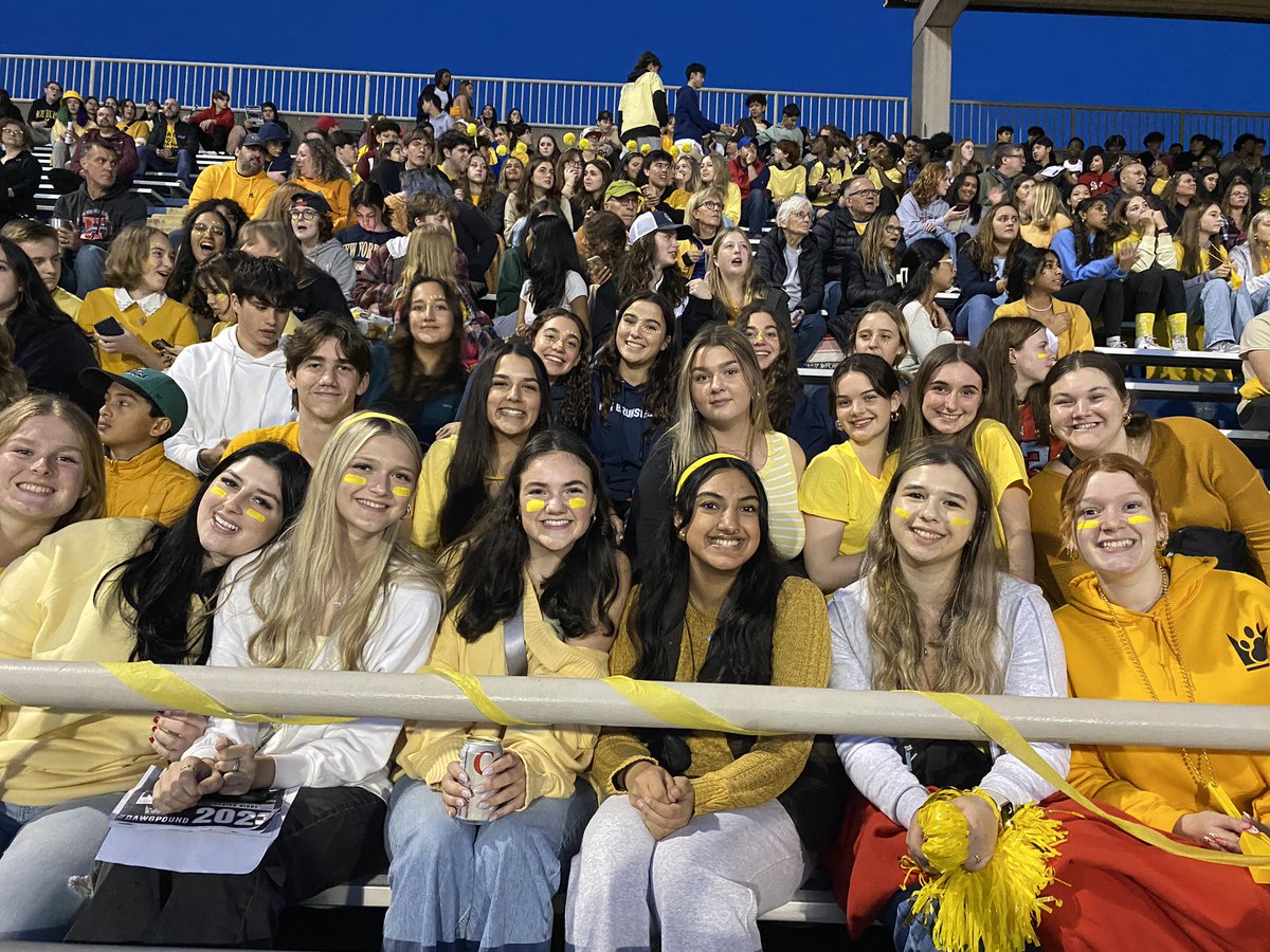 SJHighSchool's tweet image. Thank you @STM_Super_Saint for an inspiring night of community support and a great return to Football competition. #Crown80