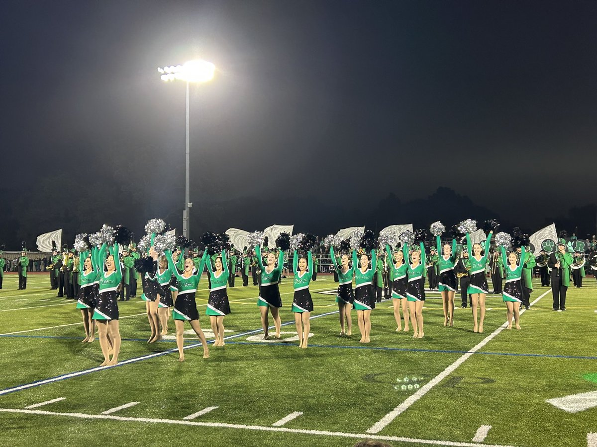 SenatorRhoads's tweet photo. Inspiring night at the Farmingdale High School Homecoming! Excellent performance by the Marching Band showing their resilience, strength, and skills - you truly made our community proud. Everyone really came together and showcased the #Daler spirit tonight!
#farmingdale https://t.co/TgvN7c6NM0