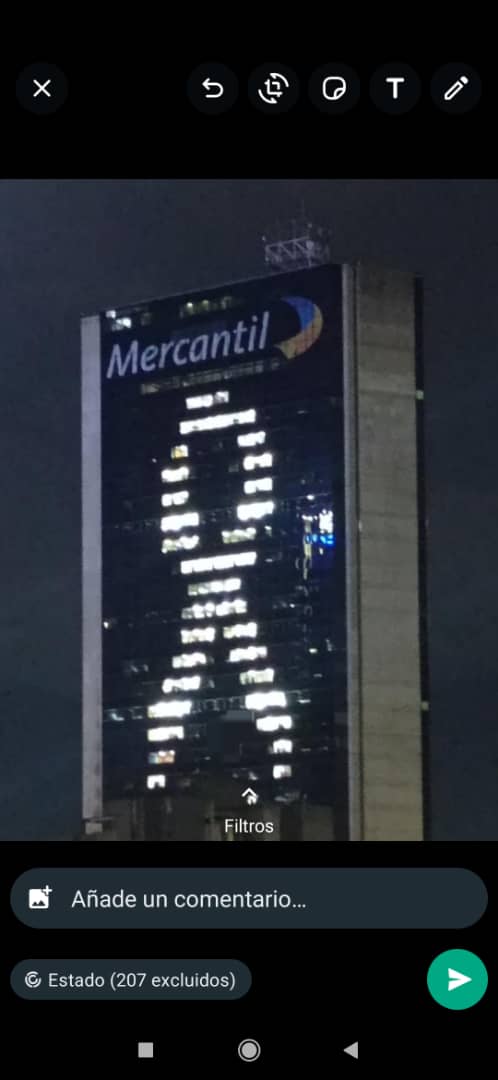 johkhz's tweet image. La Torre Mercantil, en Caracas 

#MesRosa #CánceDeMama