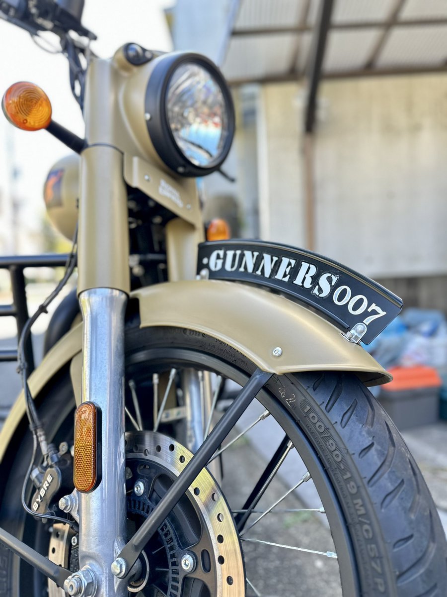 Jato_miko's tweet photo. DressUp 

#royalenfield
#classic https://t.co/KuzdLT54J5