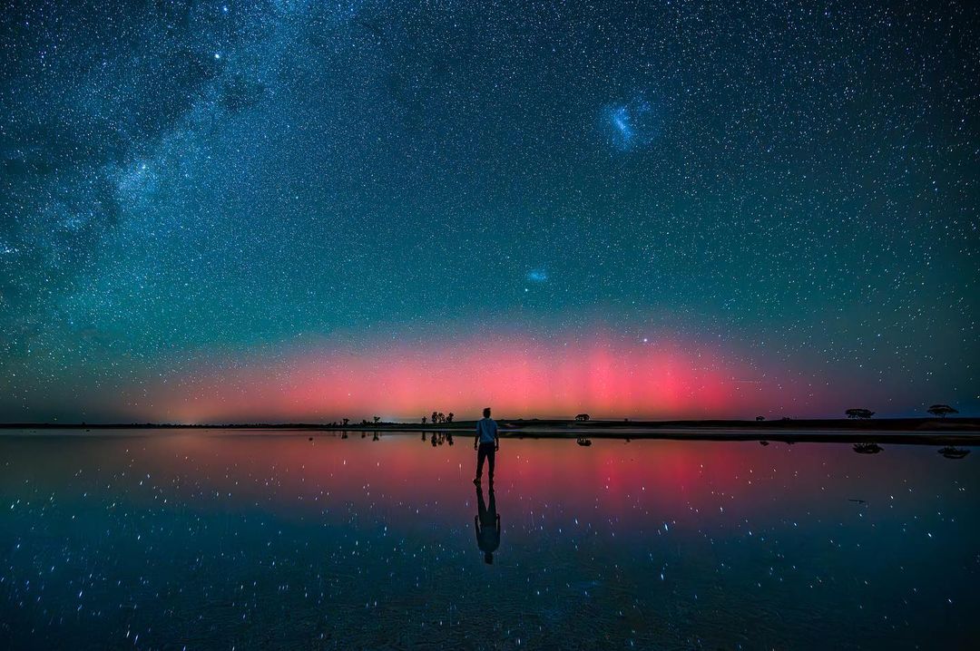 In north west Victoria, near the border to New South Wales, you can catch a glimpse of the infamous Aurora Australis if you're lucky 🌈

📍 Carwarp, Mildura, on lands of the Millewa-Mallee People
📸  via IG/vastdepthphotography