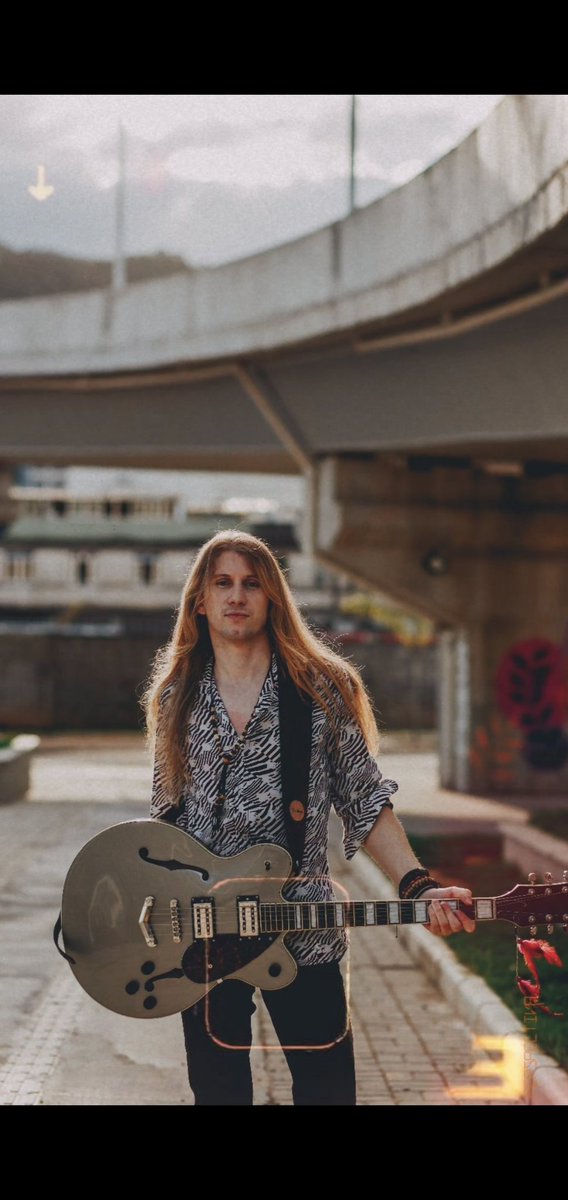 excentricabanda's tweet photo. #tbt gravação "A Orelha de Eurídice" ✨️✨️

#videoclipe #rocknroll #viral #x #popmusic #rockmusic #spotify #itunes #applemusic #rocker #cabeludos #rockstar https://t.co/6XXn6rvOLt