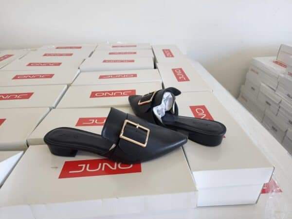 bulk_liquidator's tweet image. Overstock women shoes and sandles. All items are brand new and in their original box. 260 pairs per pallet 

We have 30 pallets available.
$750 per pallet 

Call or message (330) 249-1659

Available on our website 👇bulkliquidators.store/index.php/prod…