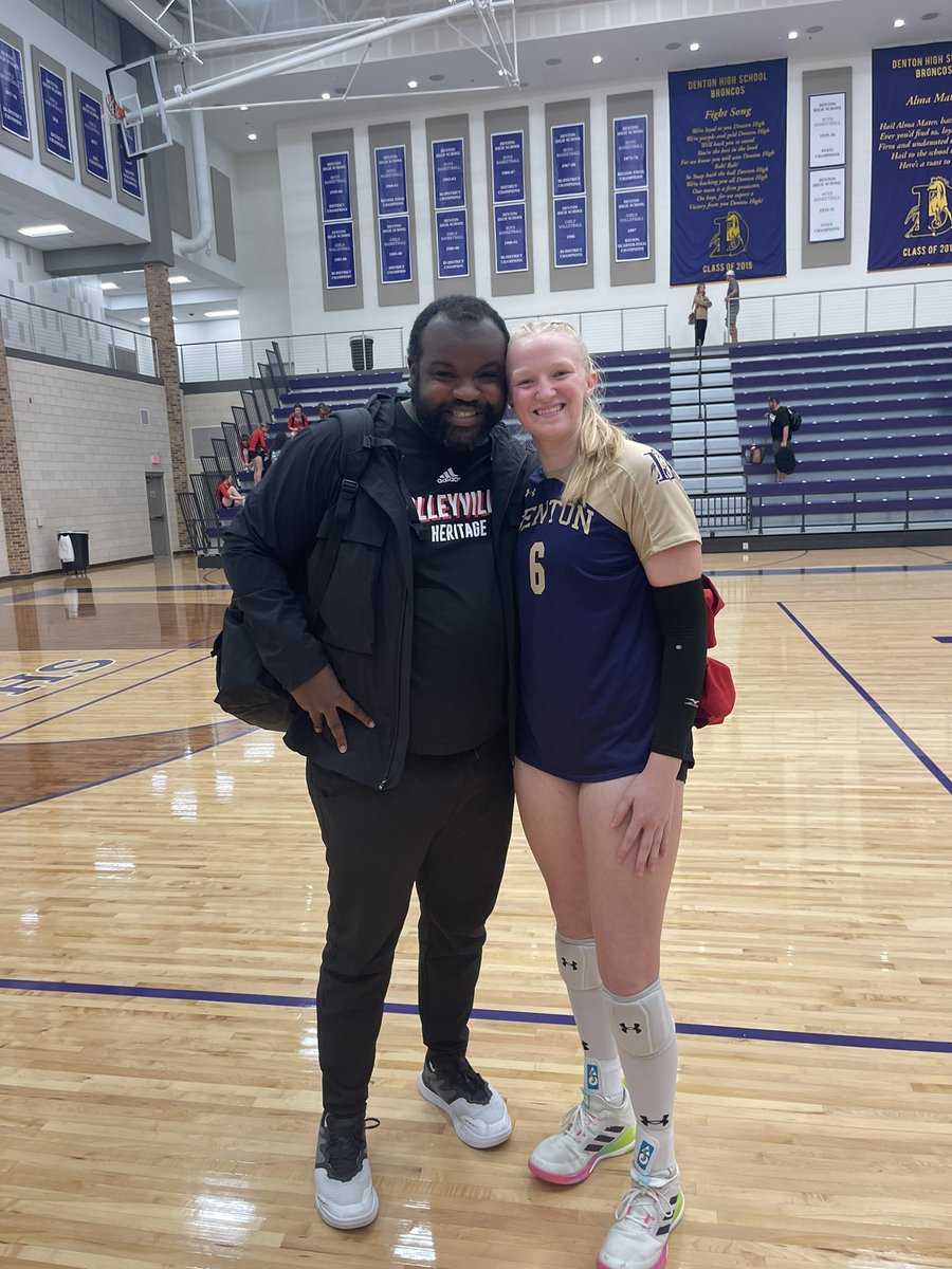 Coach McKinney (@coachmck_chhs) on Twitter photo It feels like FOREVER since I coached THE Littles but itās always cool seeing them grow up on the volleyball court. <a href="/LaurenPerryVB/">Lauren Perry</a> has had a great high school career(2,000 kills) and know she is going to do amazing things in her future! It feels like FOREVER since I coached THE Littles but itās always cool seeing them grow up on the volleyball court. <a href="/LaurenPerryVB/">Lauren Perry</a> has had a great high school career(2,000 kills) and know she is going to do amazing things in her future!