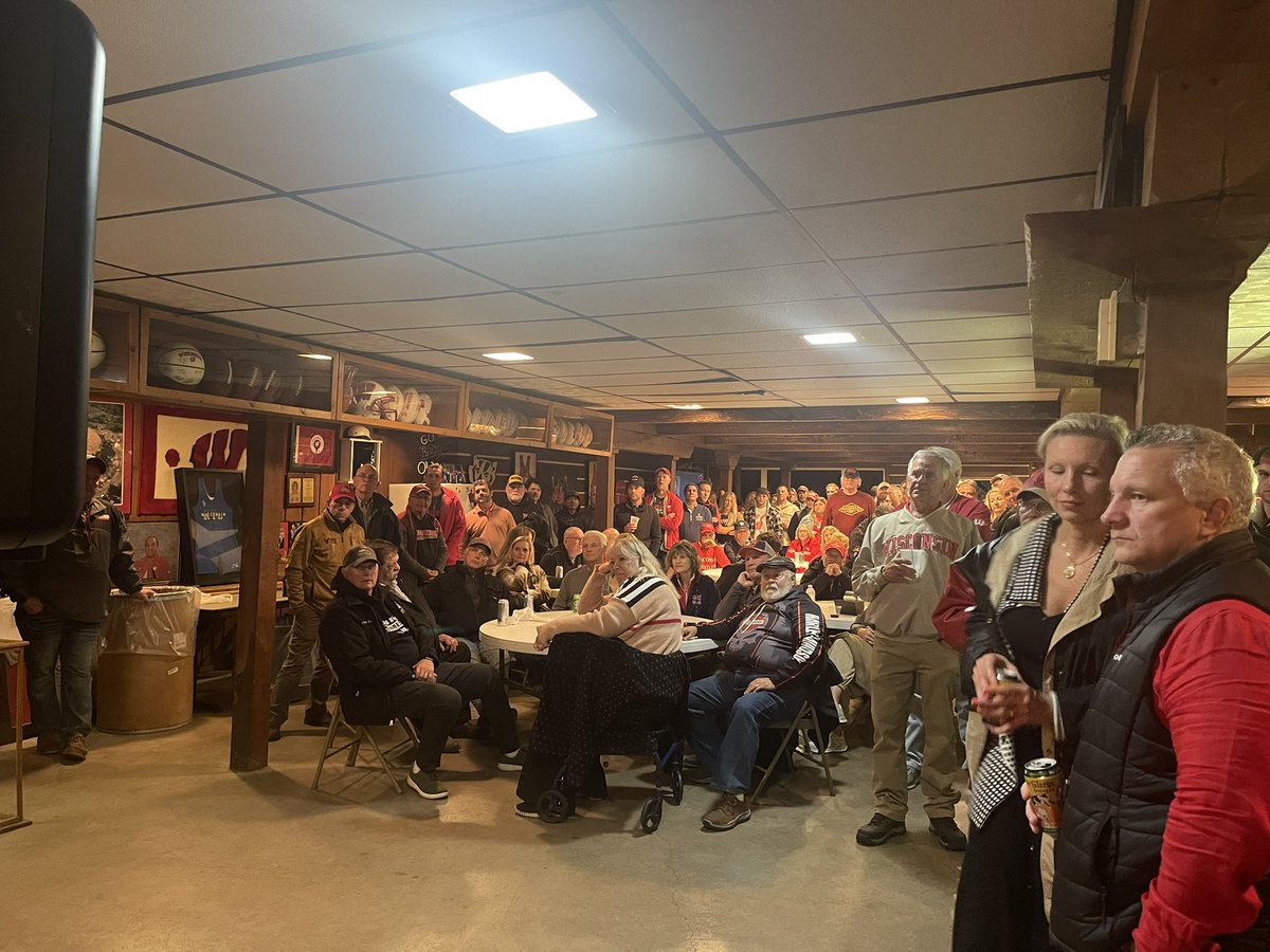 WiscRTC's tweet photo. Huge night ! Thank you to everyone for your support ! 
@rsbender was in the house!
@USAWrestling 
@ChrisBono 
@Jon_Reader 
@GodsWrestler133 
@gmodel15 https://t.co/96O6zmsnK3