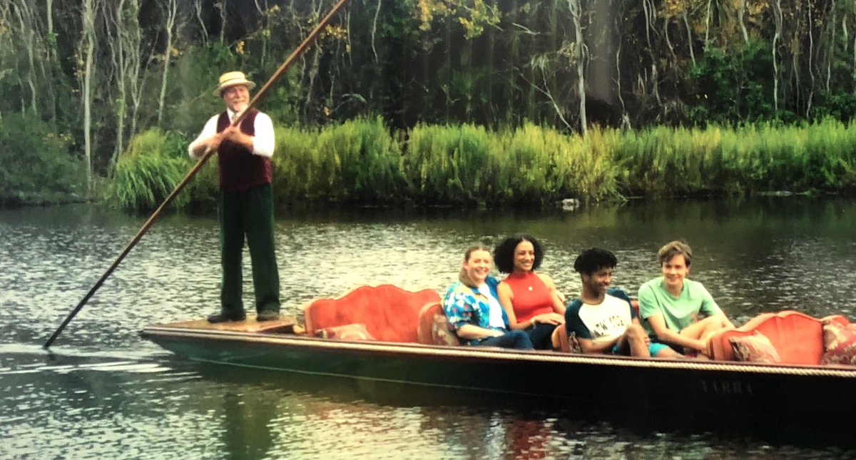 Considering he appears every episode in the (UK) opening credits, I feel compelled to give the guy guiding the gondola a name 🤔😂 #Neighbours