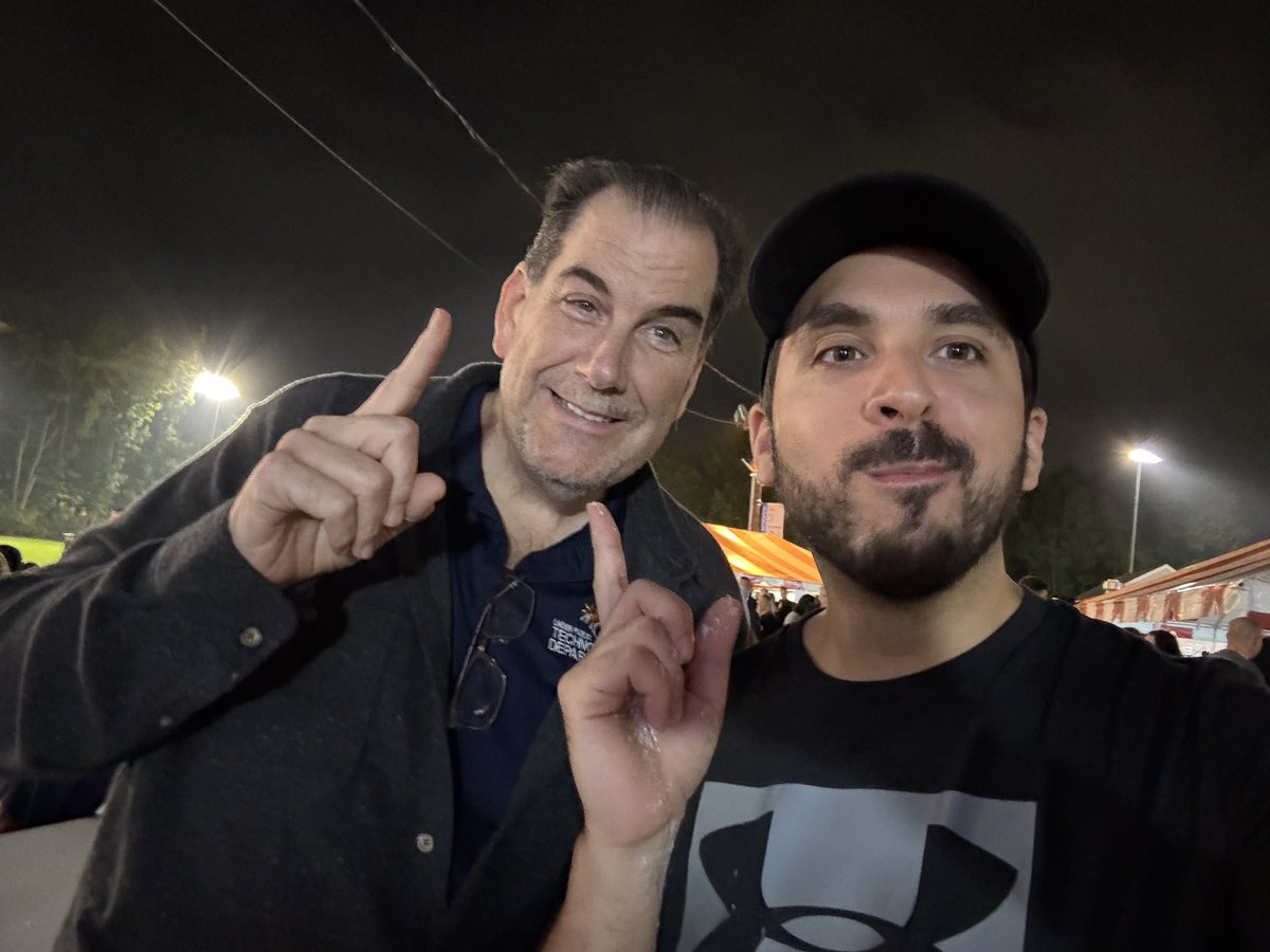 Look who Jon found! #BestFriendsForever #DavyRetirement #ZeppoleFingers