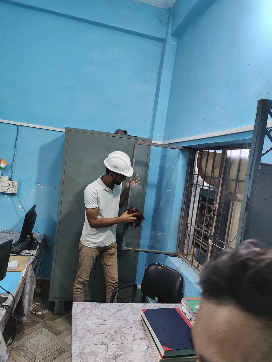 आदरणीय MD सर के निर्देशानुसार कार्यशाला सारसौल अलीगढ़ कार्यालय की सफाई समस्त कर्मचारियों द्वारा सफाई सफाई अभियान के तहत की जा रही है।

<a href="/Sanju_uppcl/">A.E.(W/S)ALIGARH</a> <a href="/EwdEe58123/">EE EWD ALIGARH</a> <a href="/raviagarwal68/">Ravi Kumar Agarwal</a> <a href="/MDDVVNL/">MD DVVNL AGRA</a>  <a href="/UPPCLLKO/">UPPCL</a>  <a href="/dvvnlaligarh/">DVVNL ALIGARH</a> <a href="/dvvnlhq/">Dakshinanchal Vidyut Vitran Nigam Limited</a> <a href="/aksharmaBharat/">A K Sharma</a>