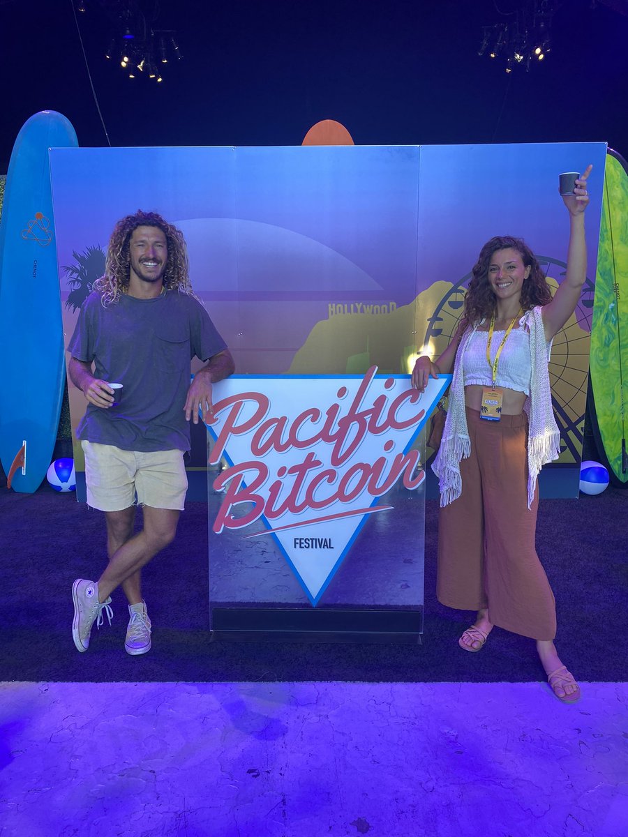 thepaulosophy's tweet photo. Photo dump @pacificbitcoin 

@laurainbloom is now on twitter.  

Shot needs work.  

Awesome event @Swan 🙌🙌🙌 https://t.co/i5lLQ0lSrB