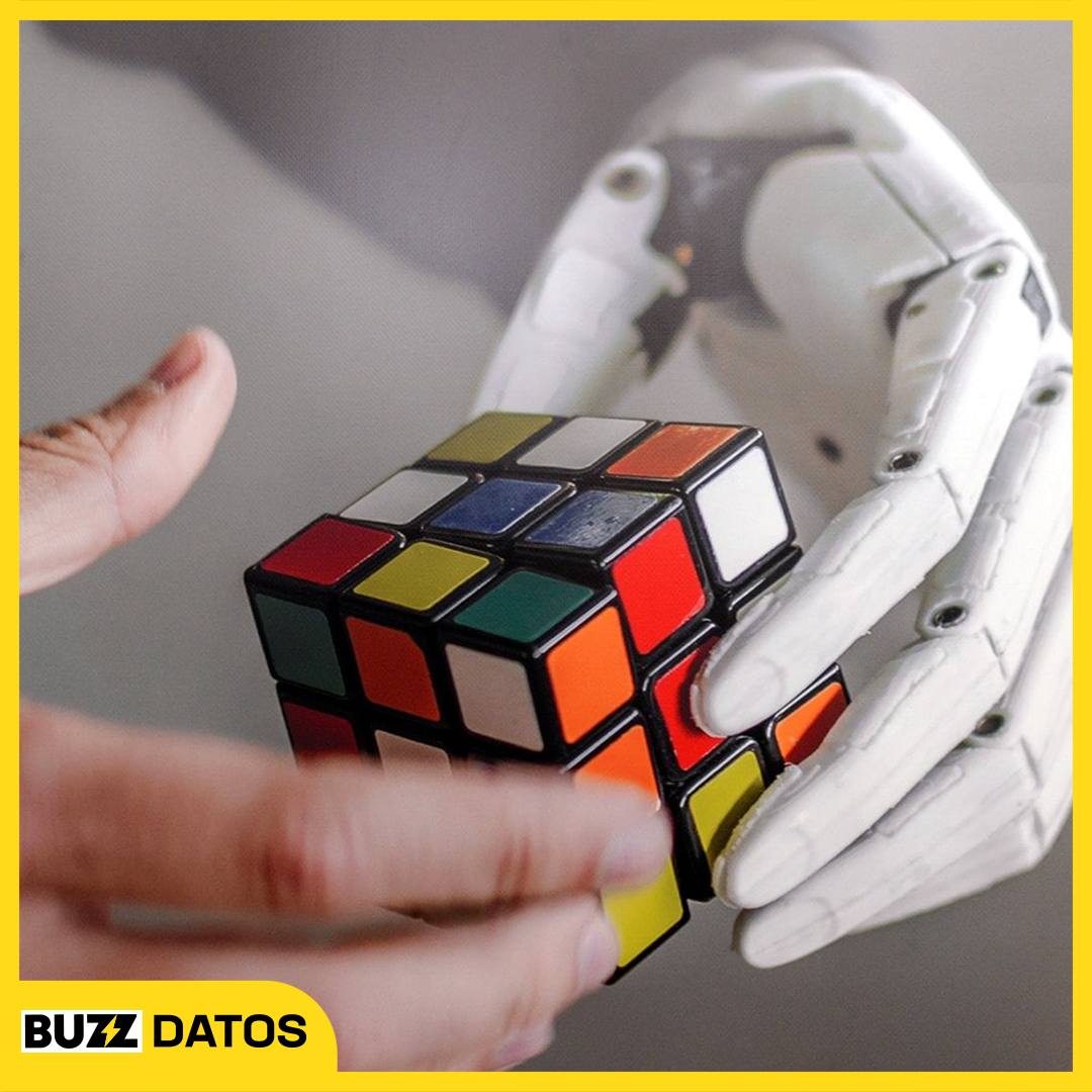 #DatoCurioso / Sabias que el Cubo de Rubik es el producto más vendido del mundo.

El iPhone ocupa el segundo lugar.
#ADI133GAYONES #BRICS #ElEsequiboSeDefiende