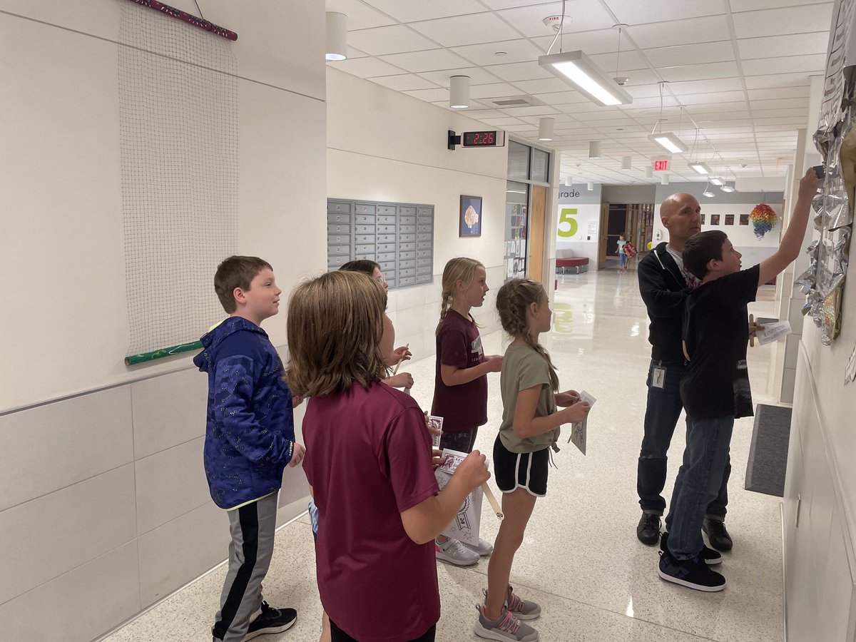 BRAVE students at the EC! Great behavior being practiced by our kids.